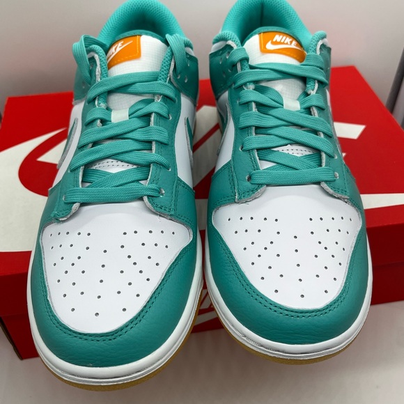 Brand new Nike air dunks low - Picture 4 of 7